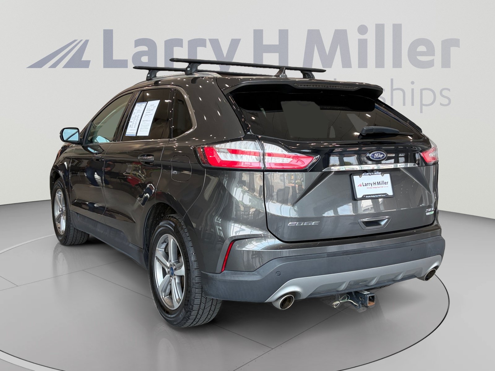 Used 2019 Ford Edge SEL w/ Equipment Group 201A FWD image 3