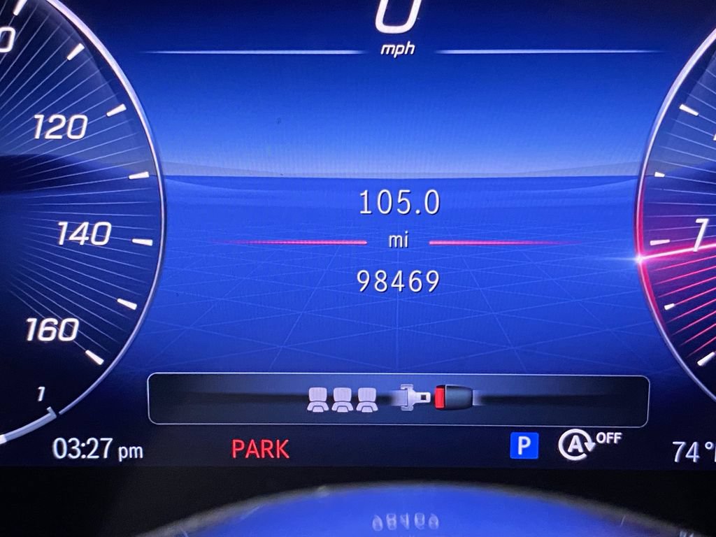 Used 2023 Mercedes-Benz GLC 300 4MATIC image 11