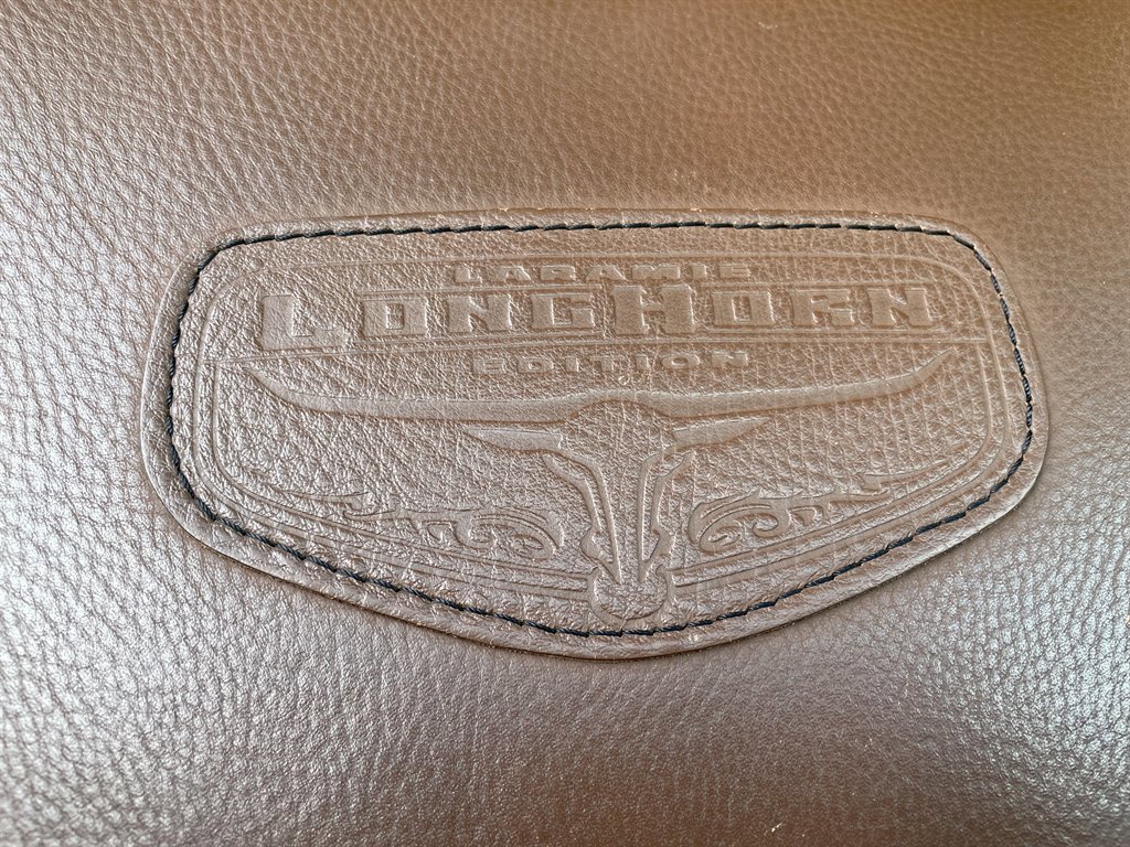 Used 2015 RAM 3500 Laramie Longhorn image 38