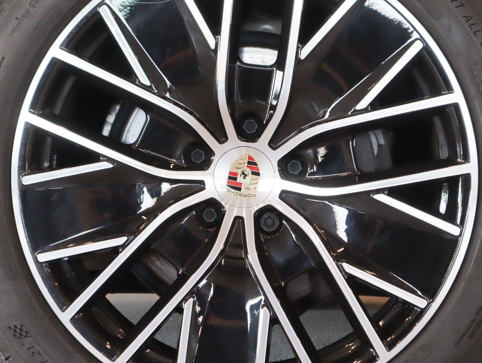Used 2024 Porsche Macan 4 Electric AWD/4WD image 13