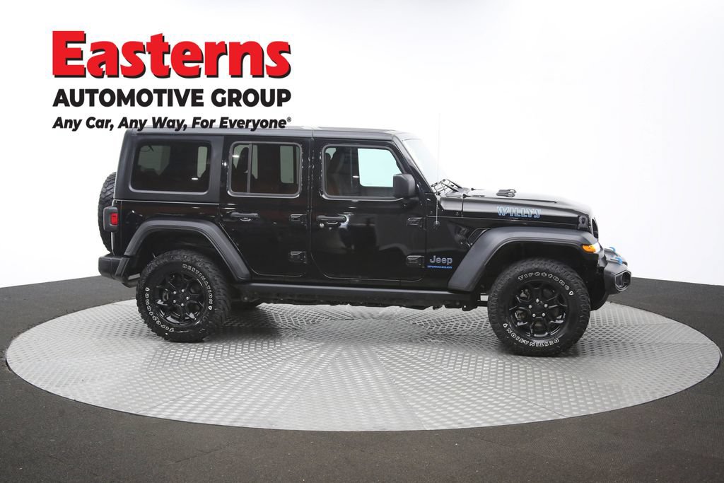 Used 2023 Jeep Wrangler Unlimited w/ Cold Weather Group AWD/4WD image 46