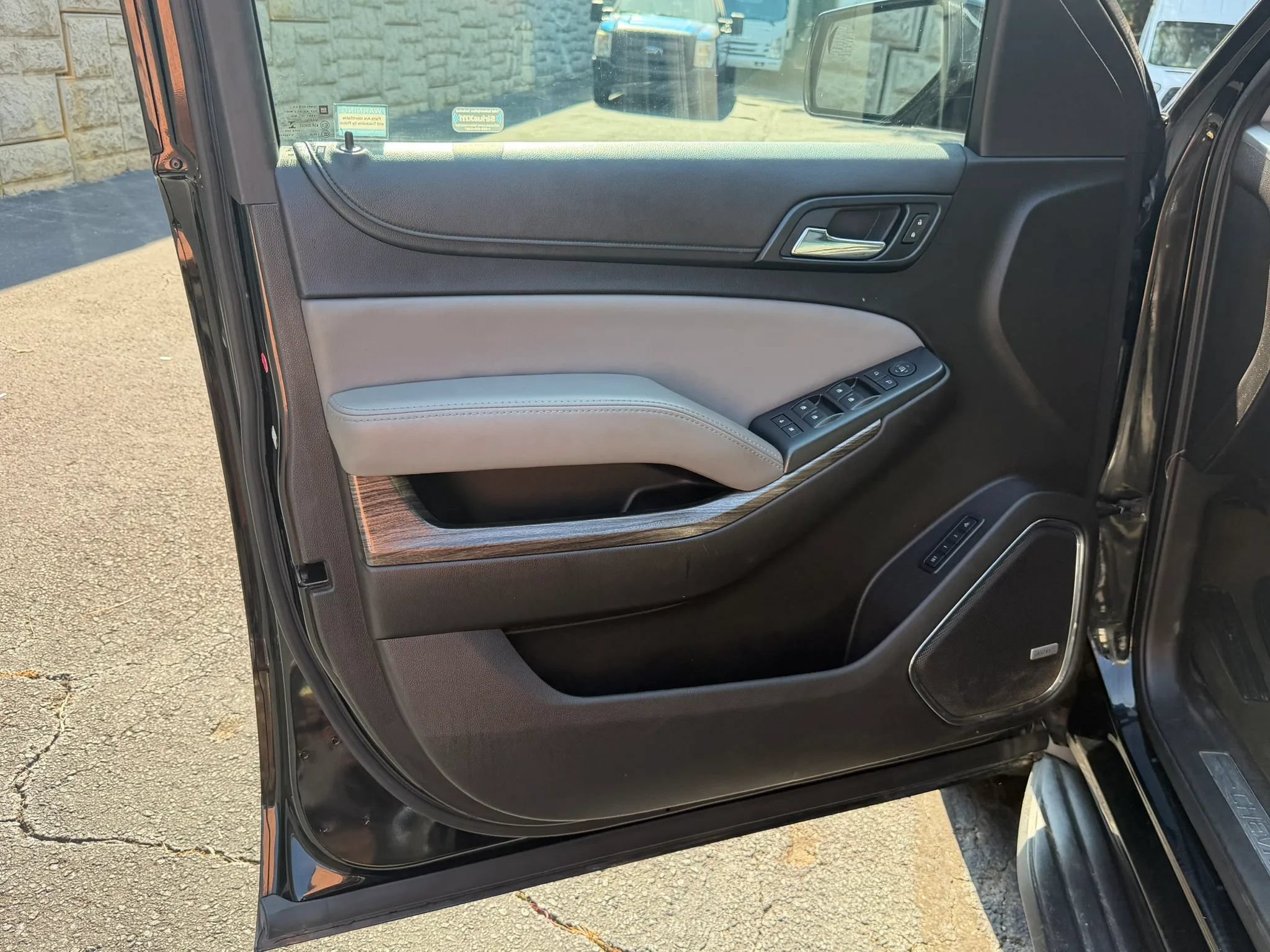 Used 2015 Chevrolet Tahoe LT RWD image 28