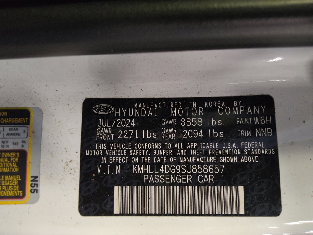 Used 2025 Hyundai Elantra SE image 33