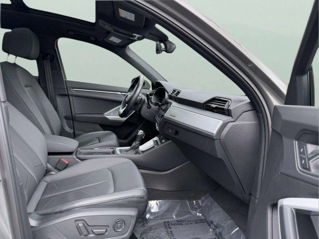 Certified 2021 Audi Q3 2.0T Premium w/ Convenience Package AWD/4WD image 30