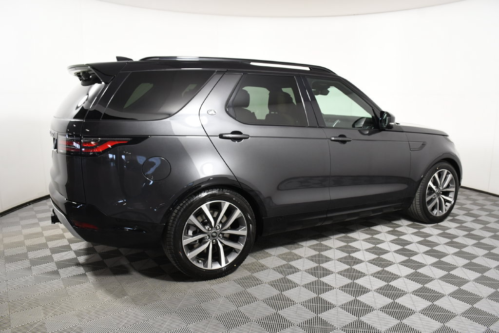 Certified 2026 Land Rover Discovery Limited Edition AWD/4WD image 7