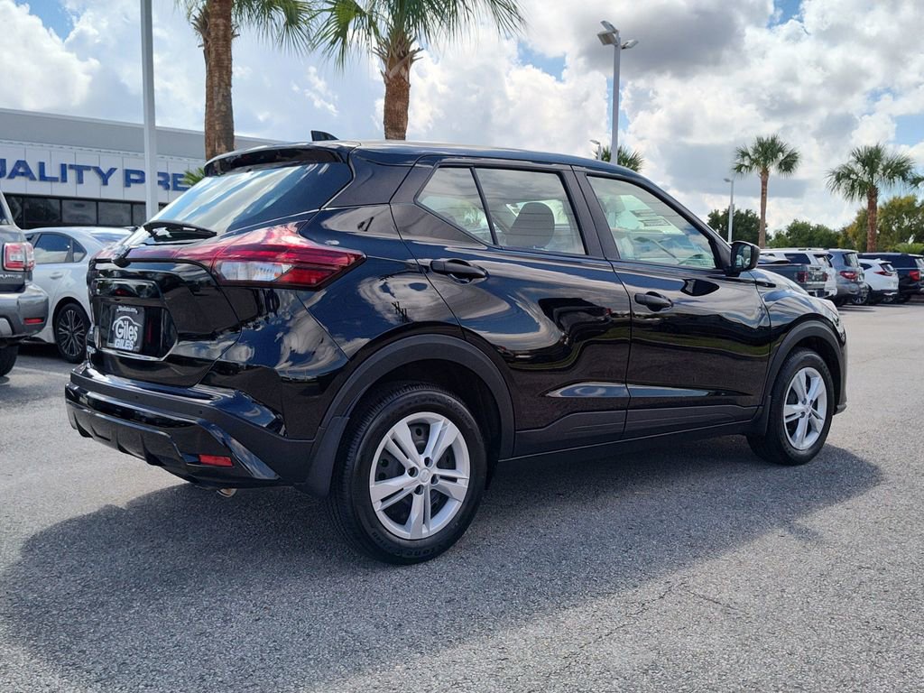 Used 2025 Nissan Kicks Play S image 7