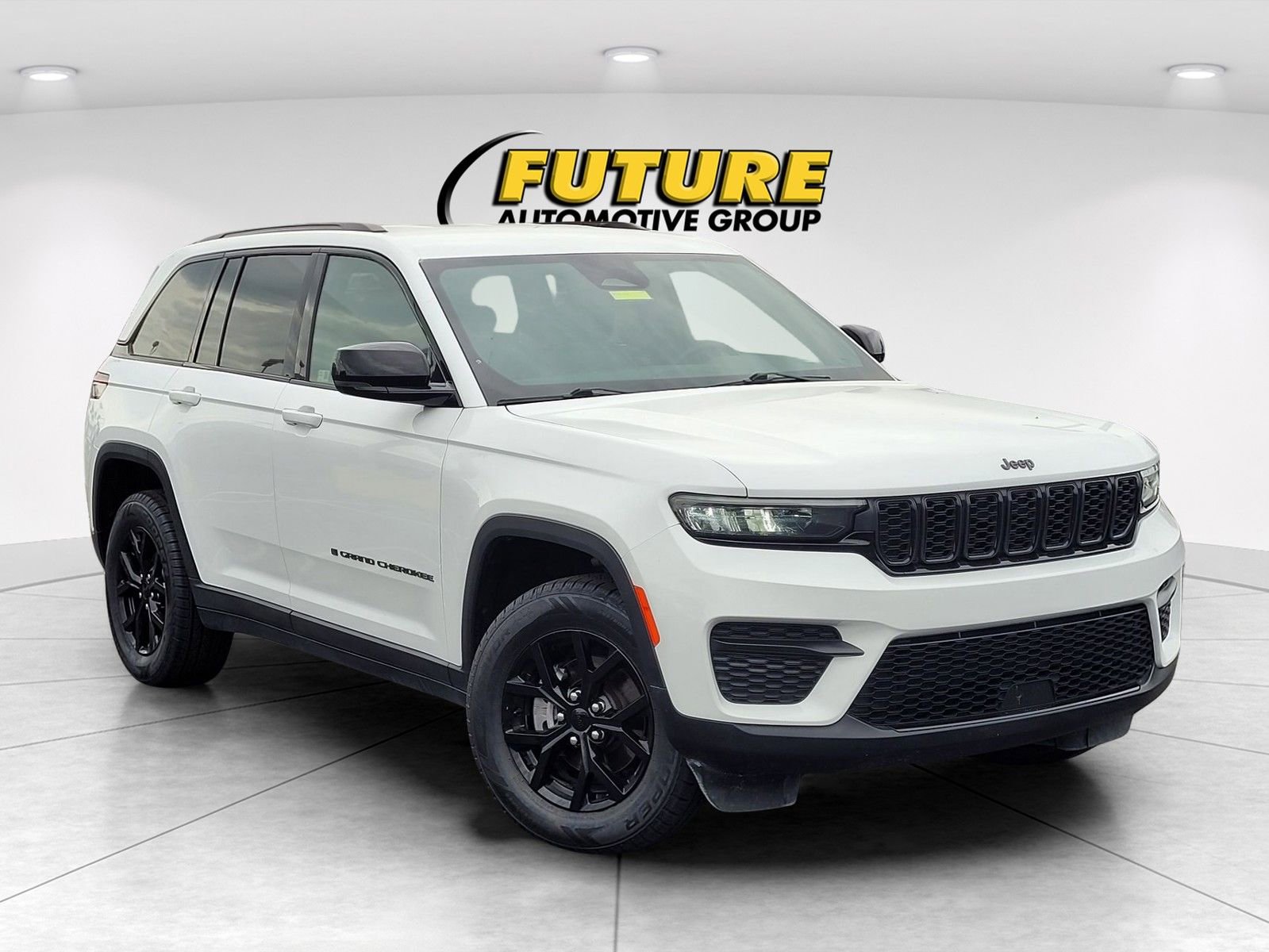 Used 2024 Jeep Grand Cherokee Altitude