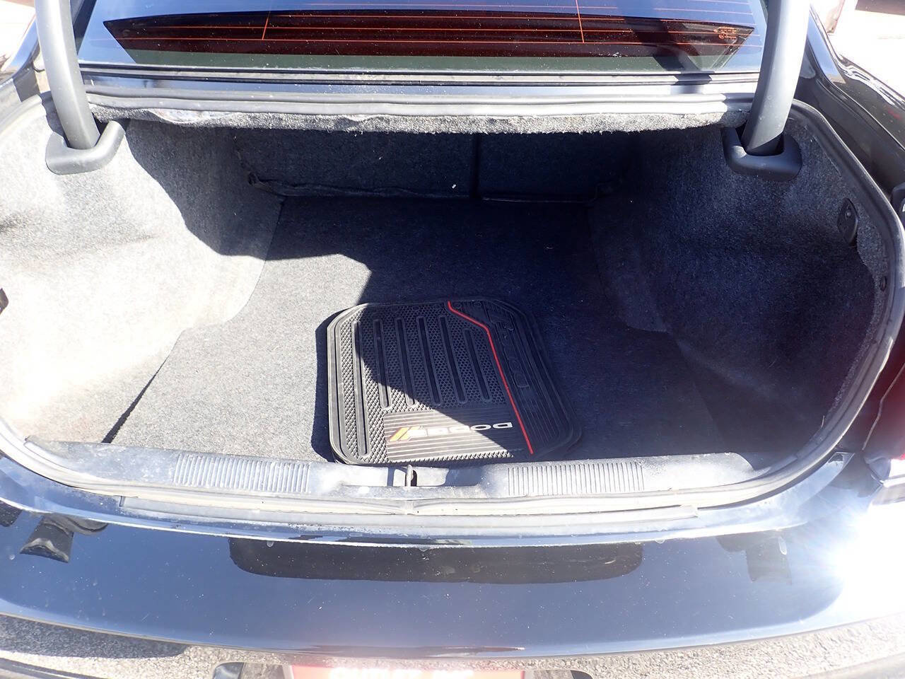 Used 2013 Dodge Charger SE image 16