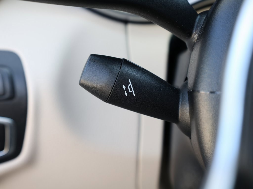 Used 2022 Mercedes-Benz C 300 Coupe image 38