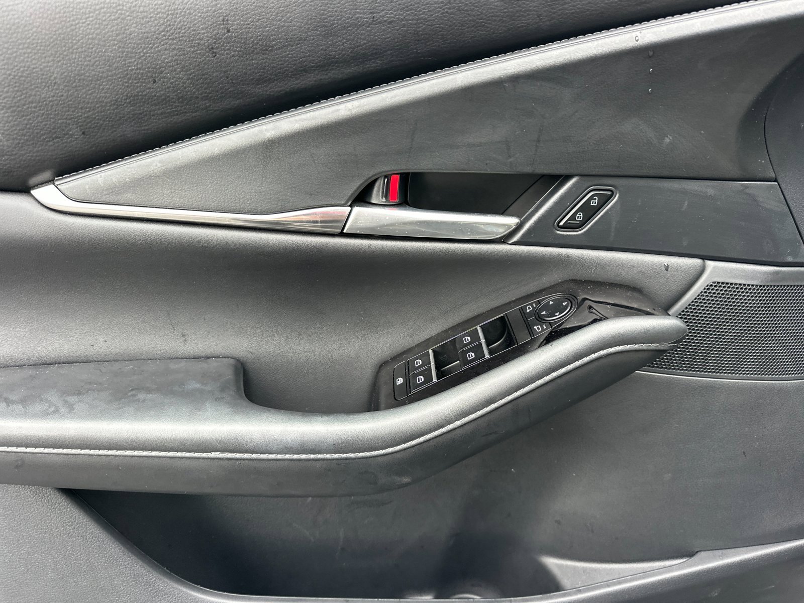 Certified 2025 MAZDA CX-30 AWD 2.5 S w/ Preferred Package image 11