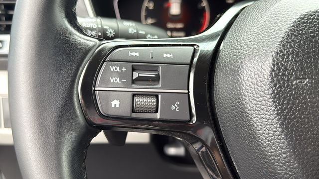 Used 2024 Honda Pilot Touring image 13
