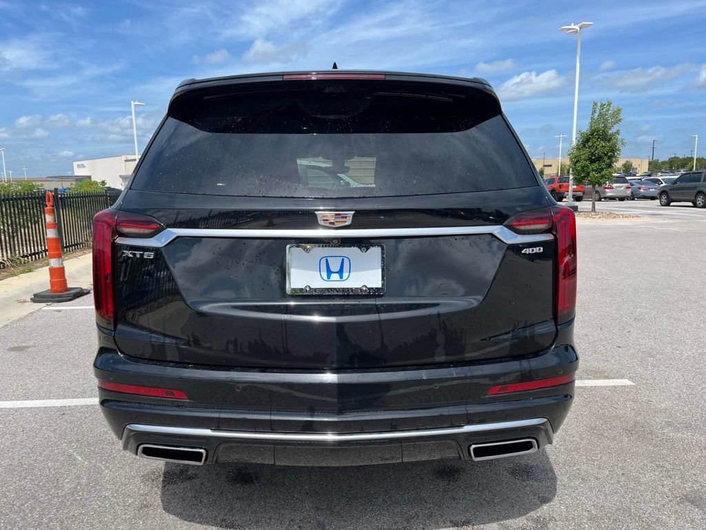 Used 2023 Cadillac XT6 Premium Luxury w/ Technology Package FWD image 5