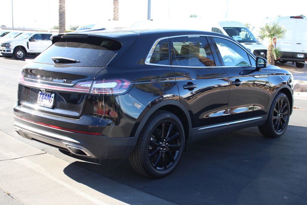 Used 2023 Lincoln Nautilus Reserve w/ Monochromatic Package image 6