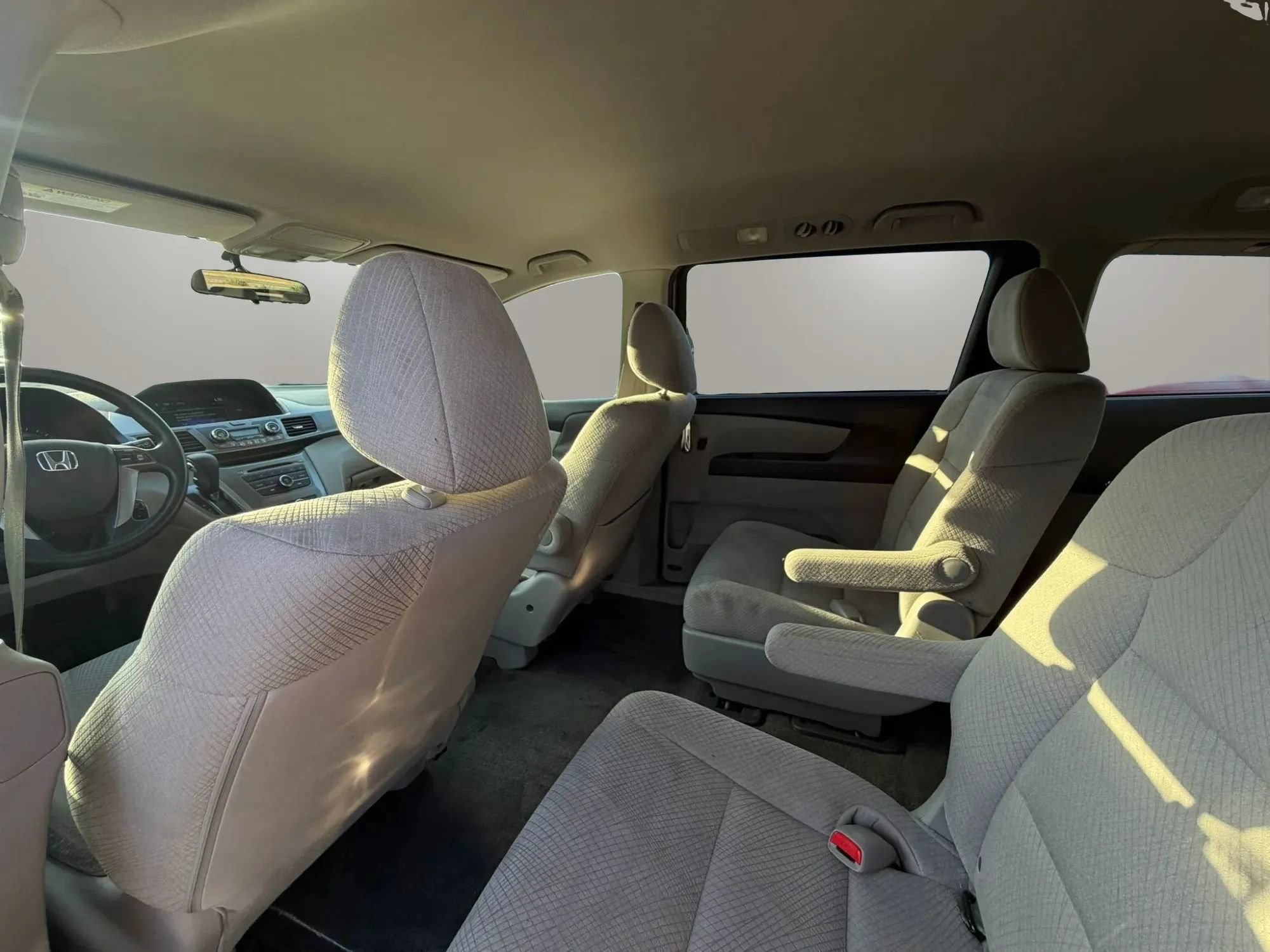 Used 2014 Honda Odyssey LX image 15
