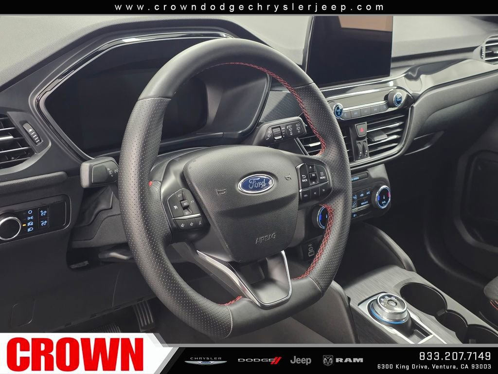Used 2025 Ford Escape ST-Line image 24