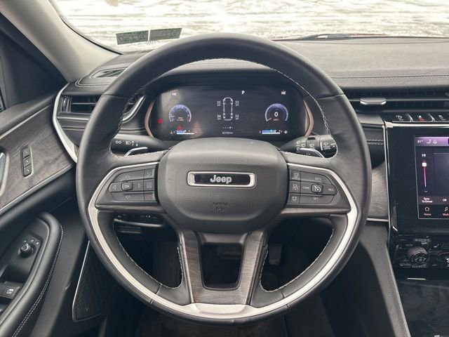 Used 2022 Jeep Grand Cherokee L Limited image 30