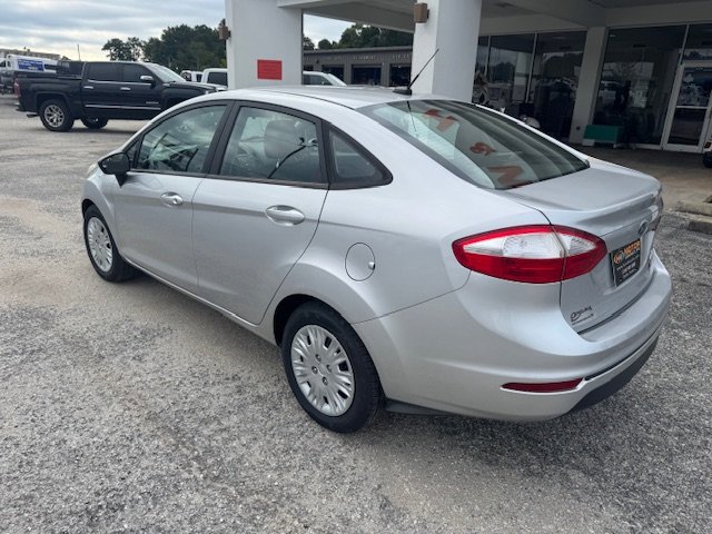 Used 2017 Ford Fiesta S image 8