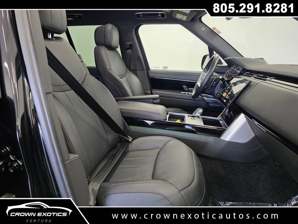 Used 2024 Land Rover Range Rover SE image 11