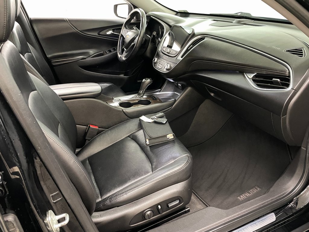 Certified 2018 Chevrolet Malibu Premier w/ Premier Sun and Wheel Package image 39