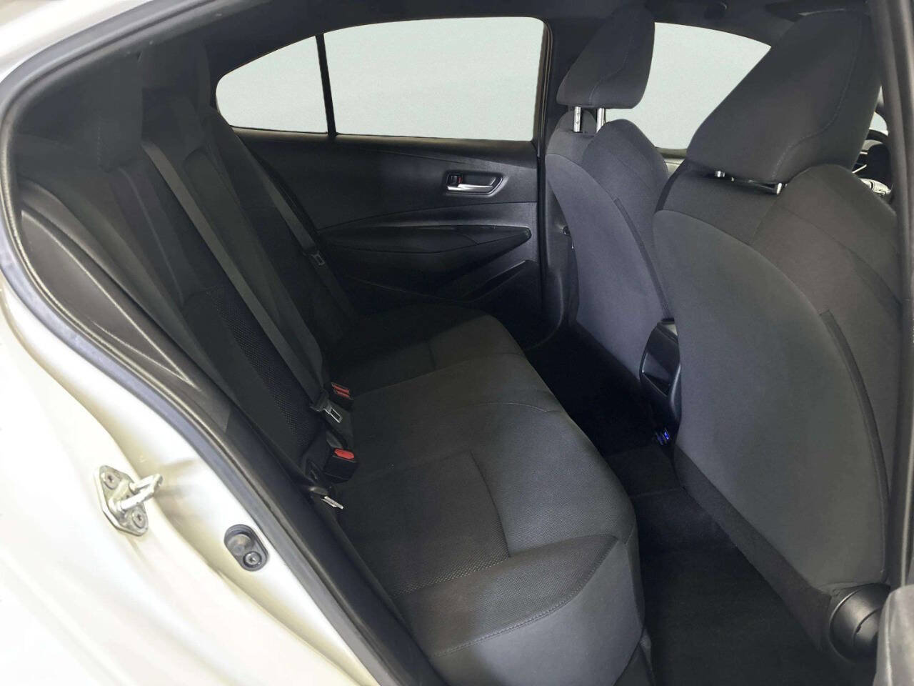 Used 2022 Toyota Corolla SE FWD image 18