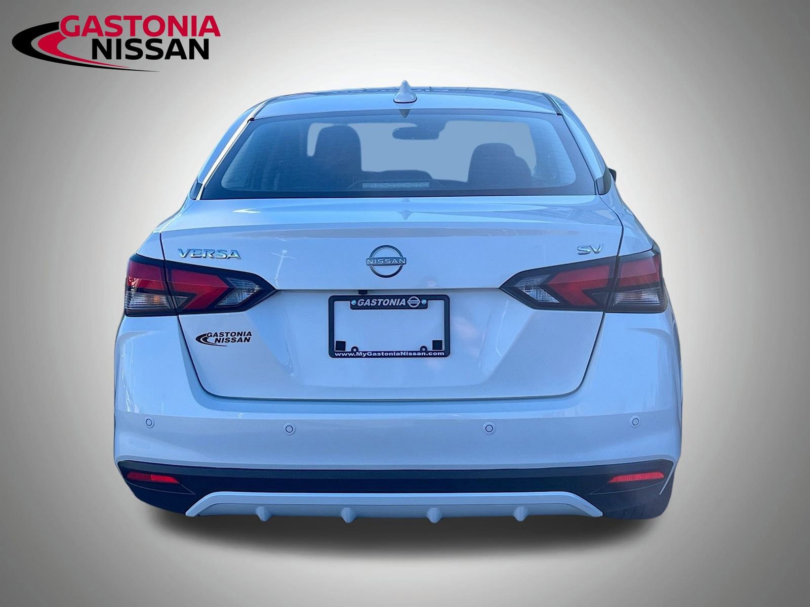 Used 2024 Nissan Versa SV image 7