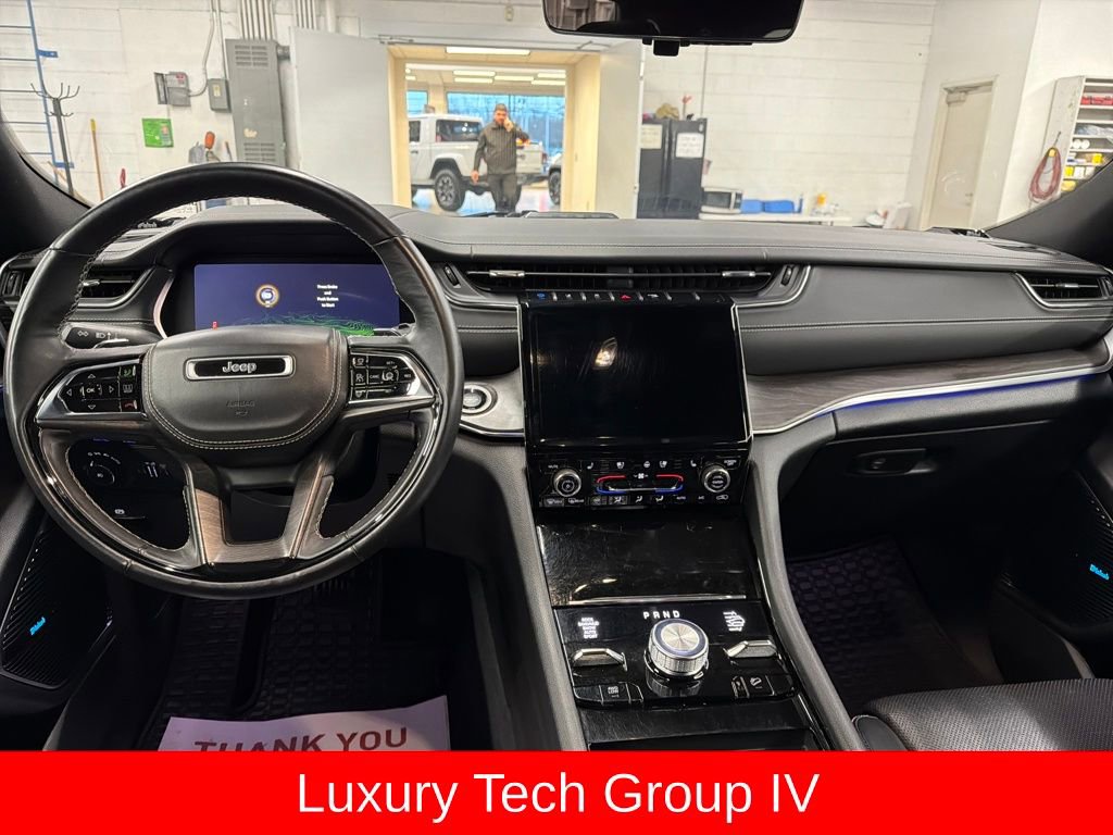 Used 2023 Jeep Grand Cherokee Overland w/ Advanced Protech Group III image 14