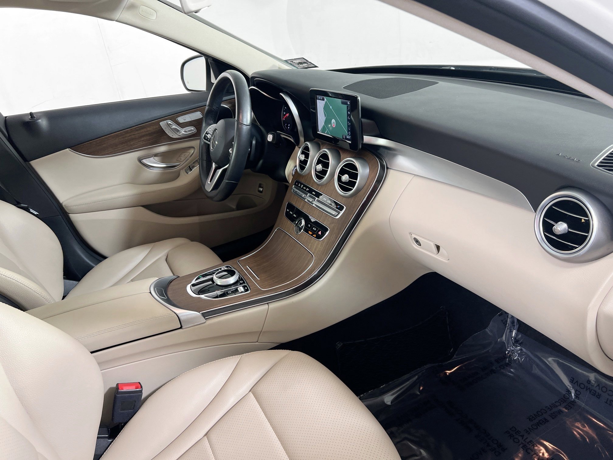 Used 2019 Mercedes-Benz C 300 4MATIC Sedan image 29