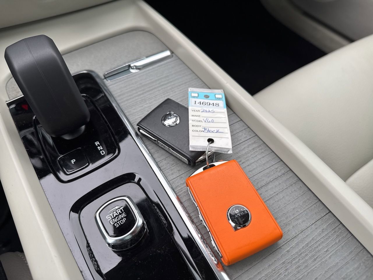 Certified 2025 Volvo V60 B5 Cross Country Plus image 27