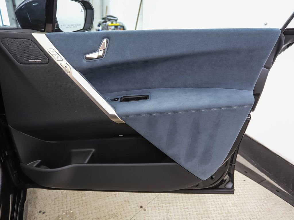 Used 2026 BMW iX xDrive45 image 29