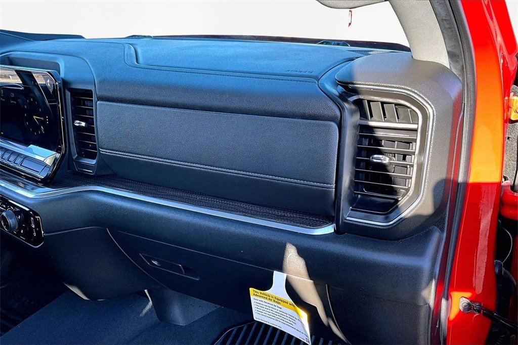 Used 2022 Chevrolet Silverado 1500 LT image 17