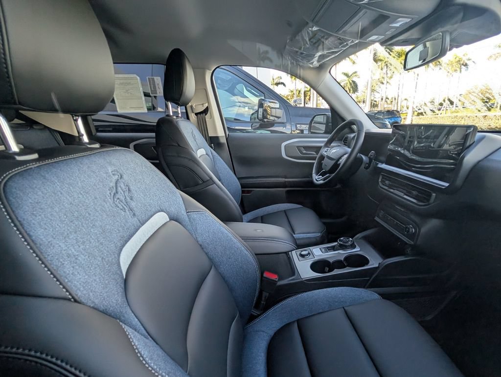 New 2026 Ford Bronco Sport Outer Banks w/ Outer Banks Tech Package+ AWD/4WD image 8