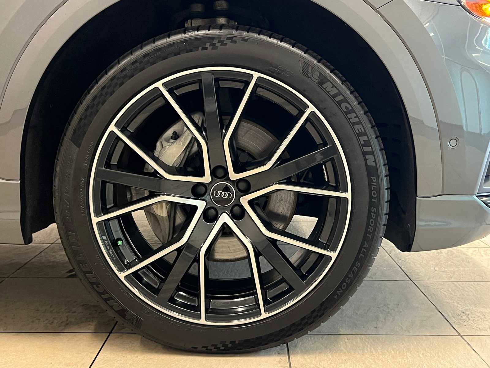 Used 2020 Audi Q8 Prestige image 7