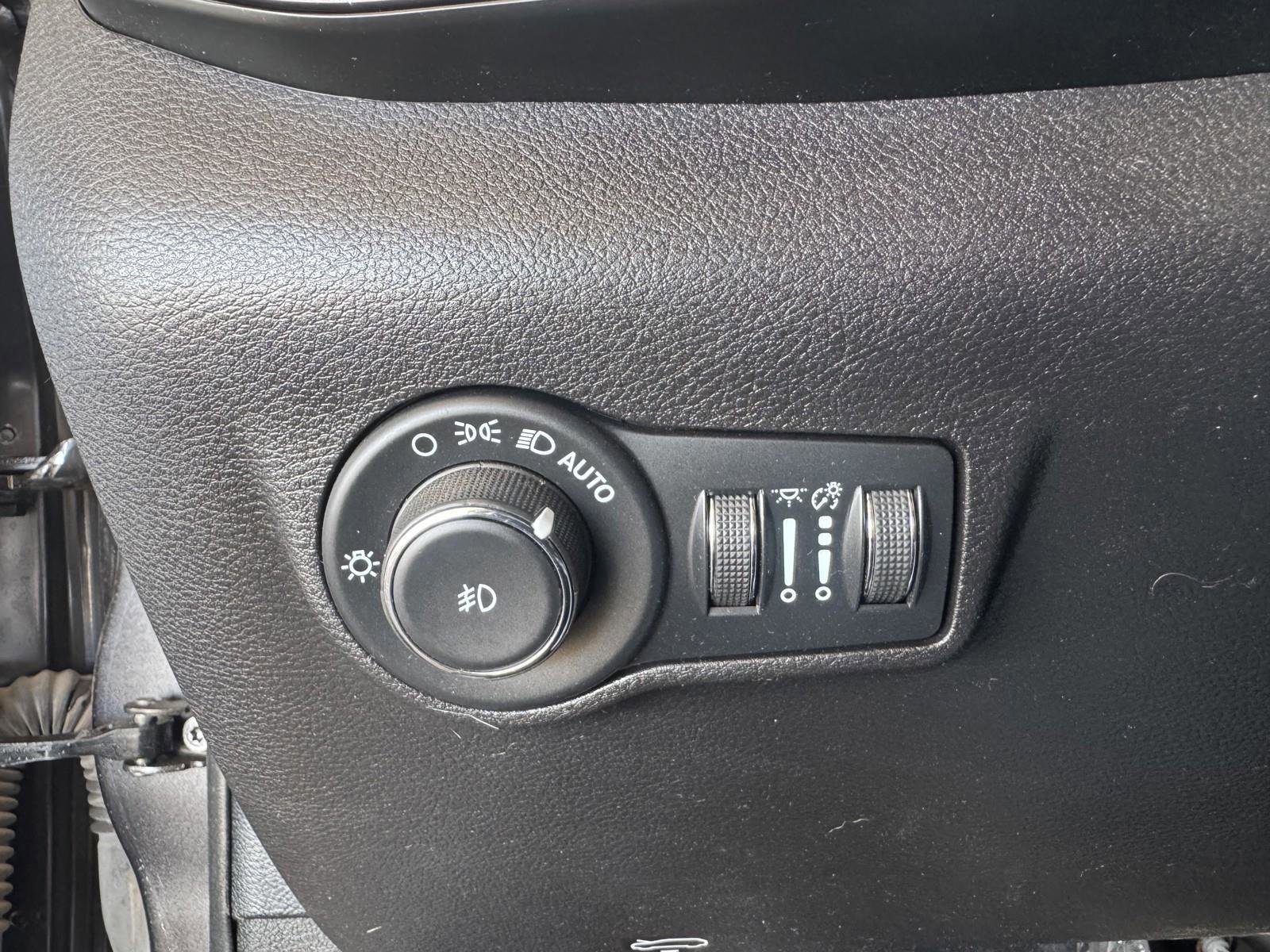 Used 2023 Jeep Compass Trailhawk w/ Trailhawk Elite Group image 20