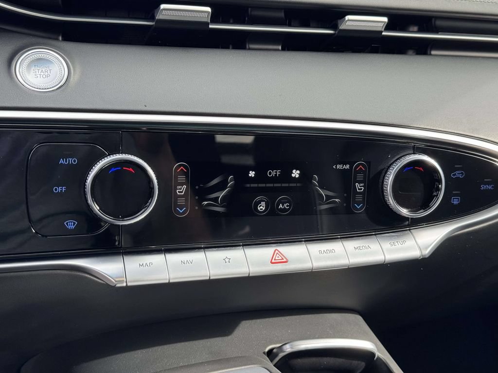 Certified 2022 Genesis GV70 3.5T Sport w/ Sport Prestige Package AWD/4WD image 29