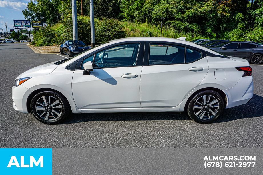 Used 2022 Nissan Versa SV FWD image 6