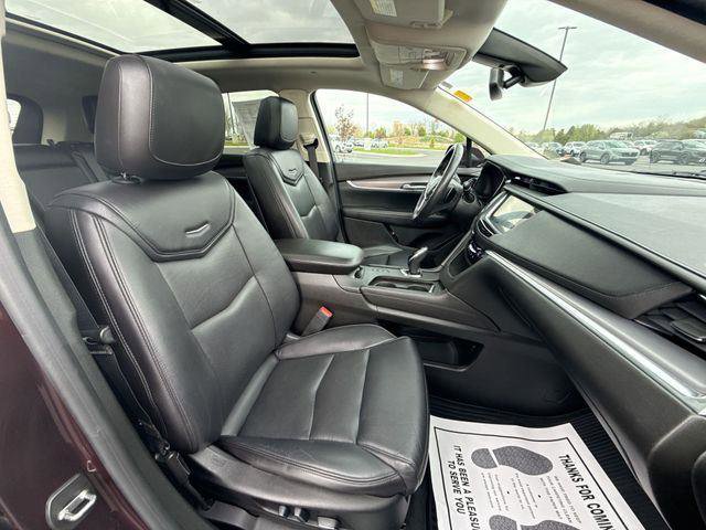 Used 2017 Cadillac XT5 Luxury w/ Driver Awareness Package AWD/4WD image 23