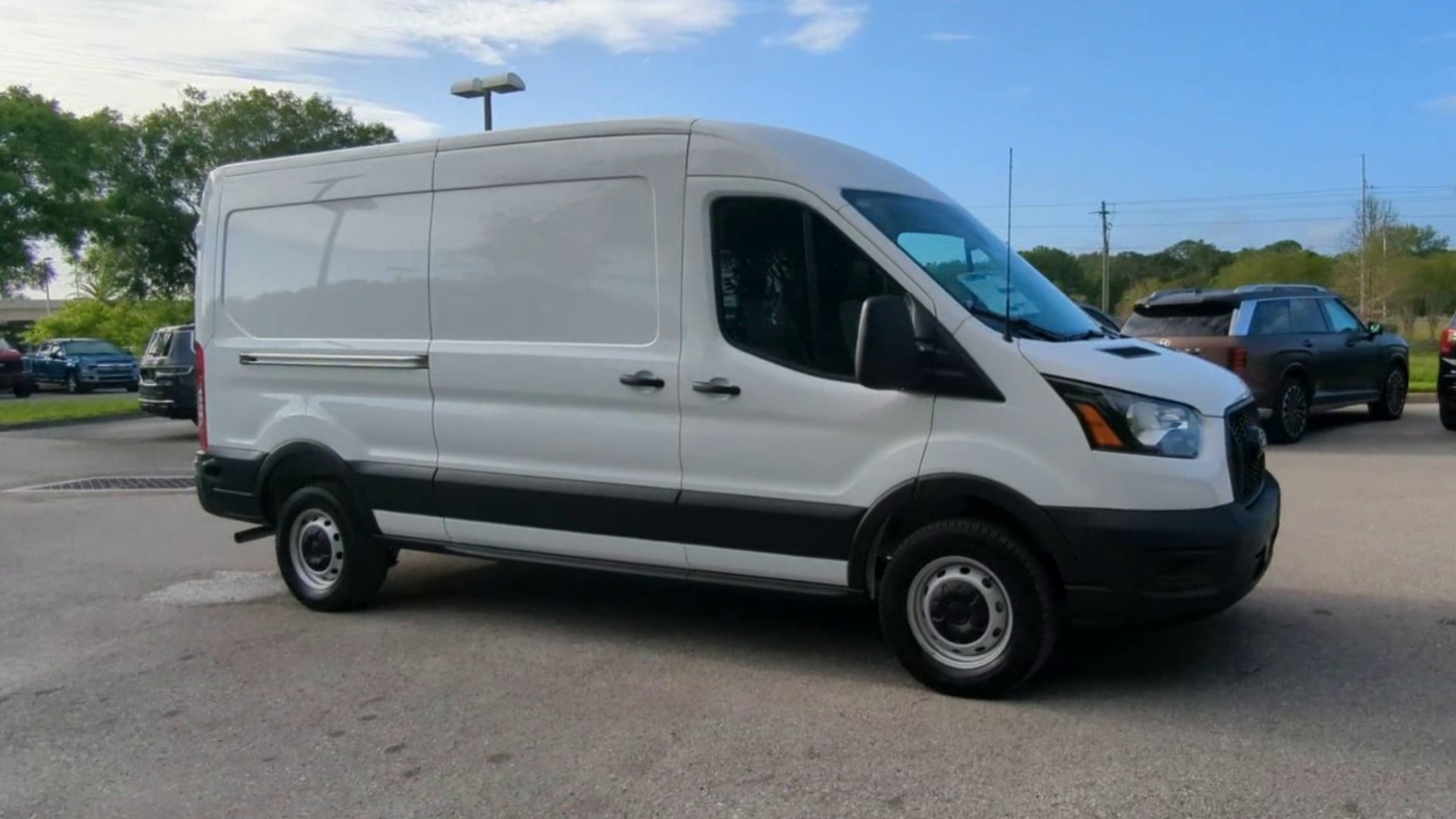 New 2026 Ford Transit 250 148 Medium Roof image 38