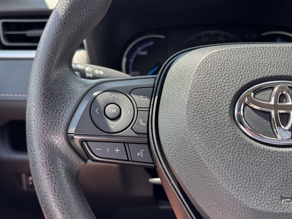 Used 2025 Toyota RAV4 LE AWD/4WD image 26