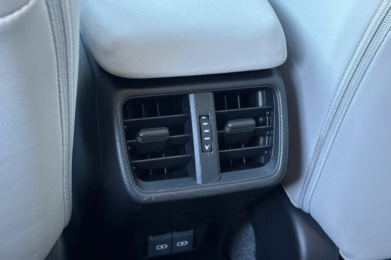 Used 2025 Lexus UX 300h FWD w/ Accessory Package (Z2) image 13