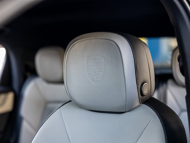 Certified 2025 Porsche Cayenne Coupe image 42