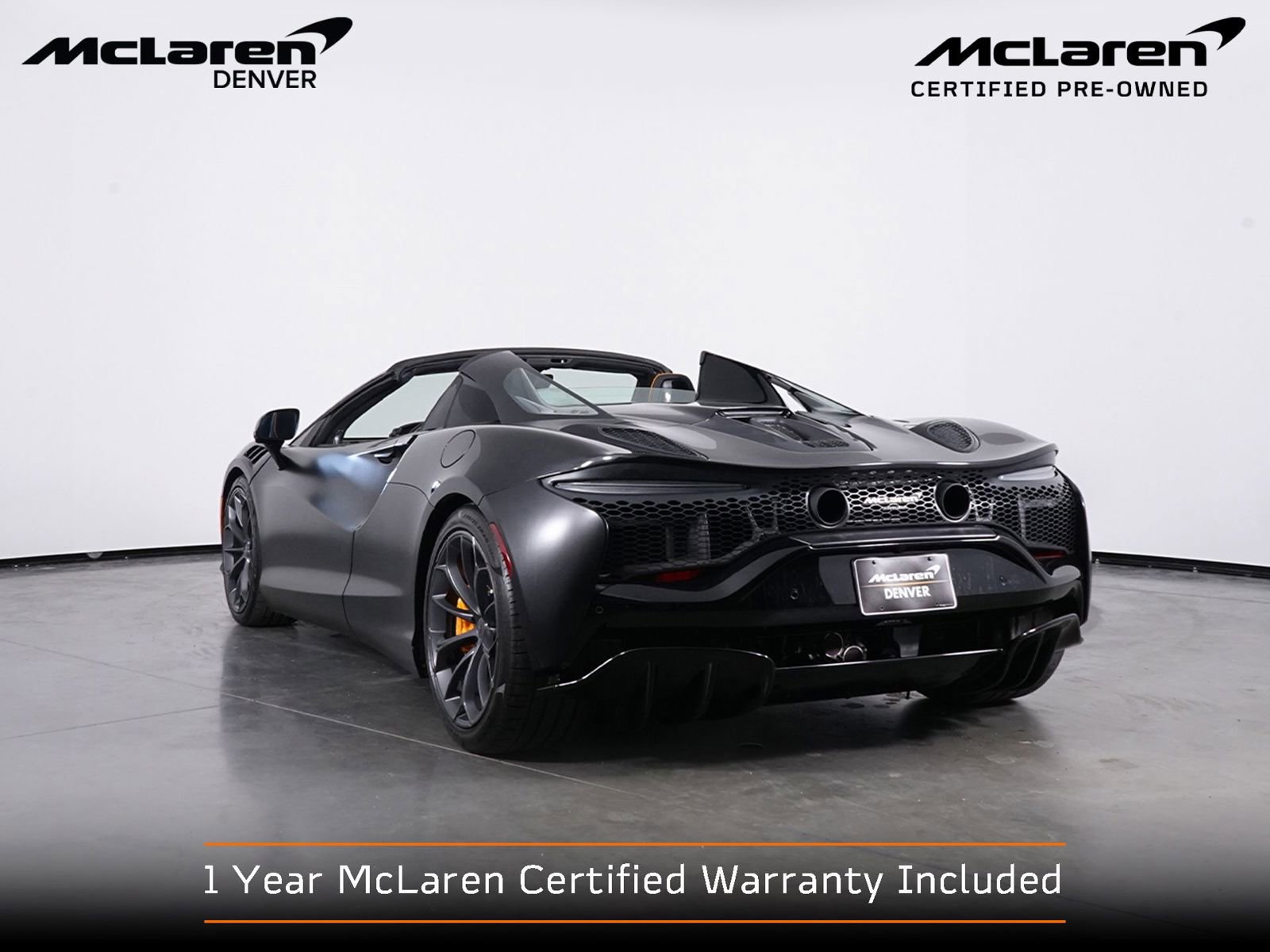 Used 2025 McLaren Artura Spider image 3