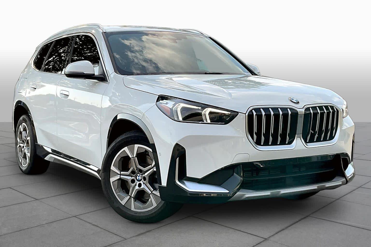 Used 2025 BMW X1 xDrive28i w/ Convenience Package AWD/4WD image 4