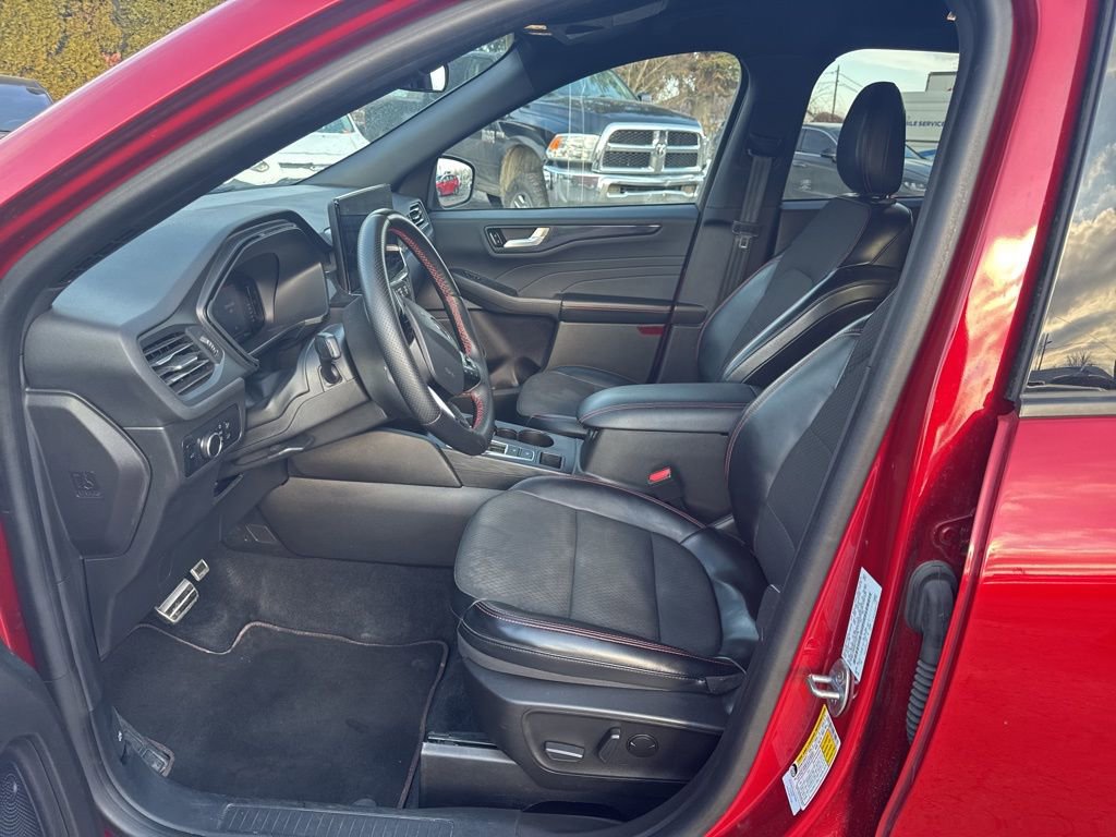 Certified 2023 Ford Escape ST-Line w/ Tech Pack #1 image 16
