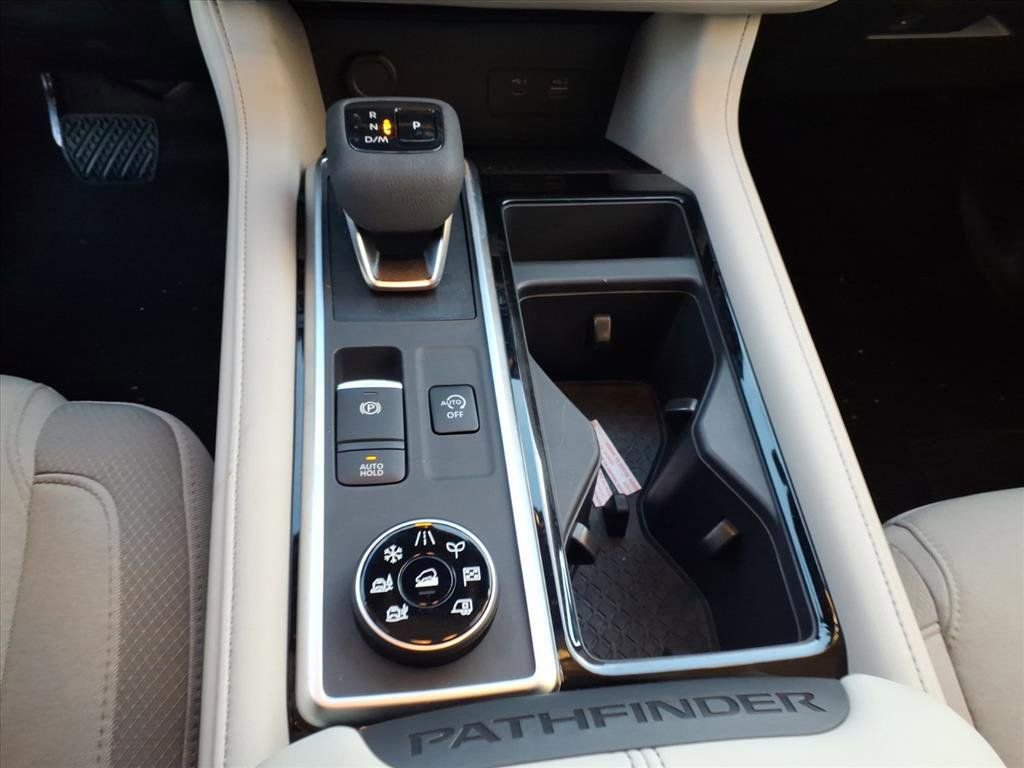 New 2025 Nissan Pathfinder SV w/ Black Appearance Package image 14