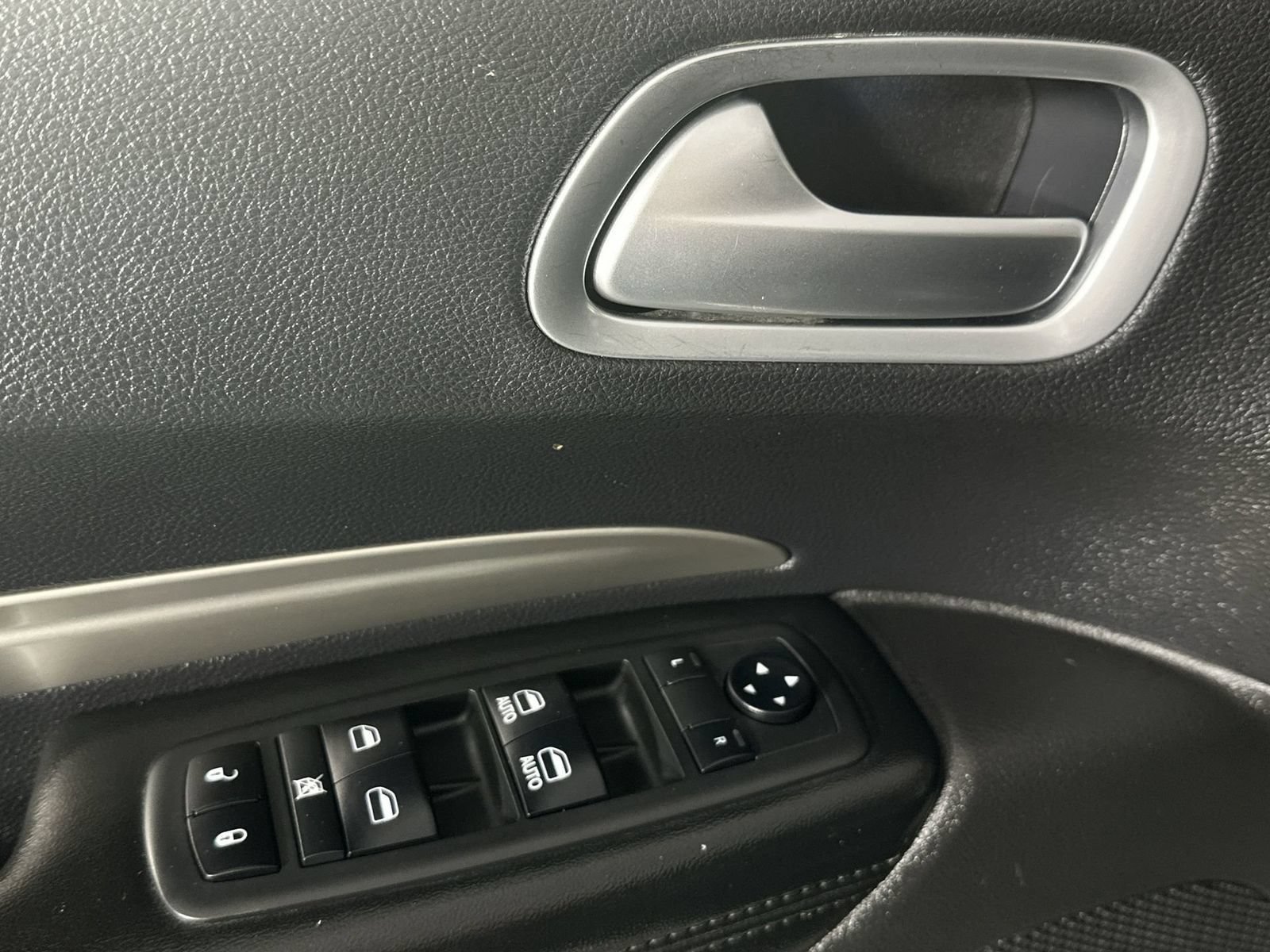 Used 2019 Dodge Durango SXT AWD/4WD image 13