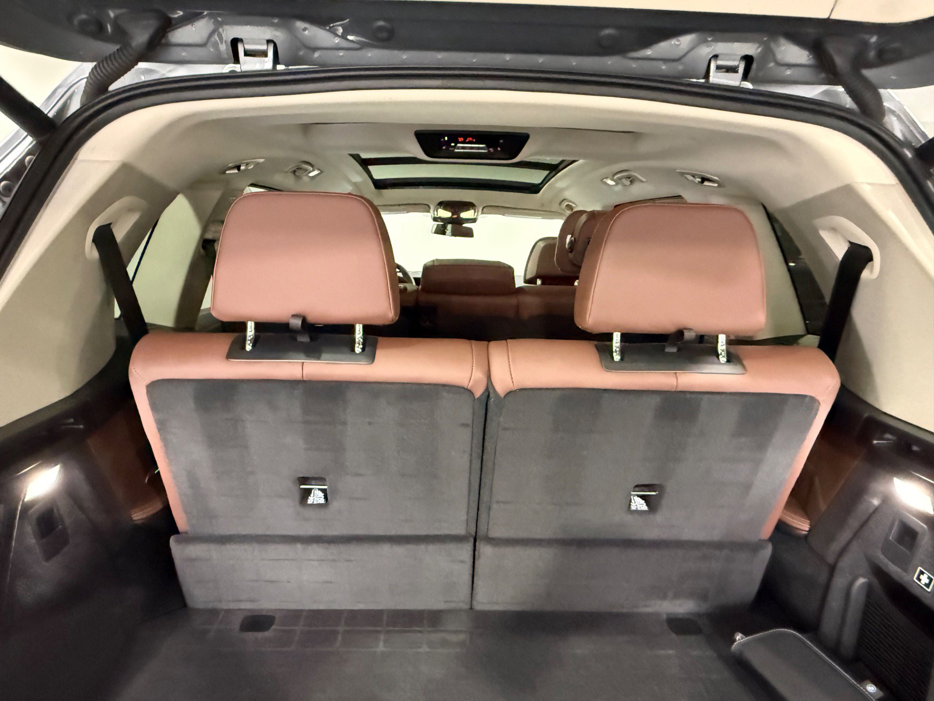 Used 2024 BMW X7 xDrive40i image 16