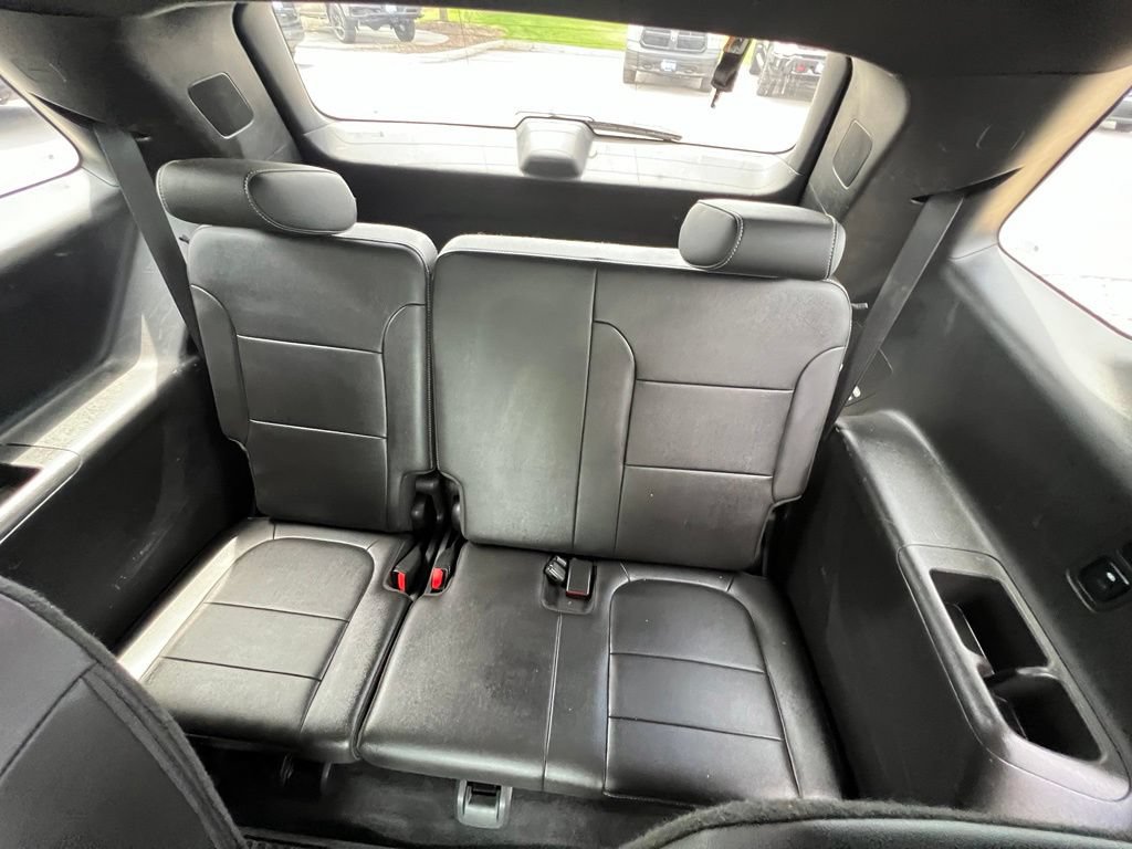 Used 2023 Chevrolet Traverse LT w/ Rear Camera Mirror Package AWD/4WD image 22