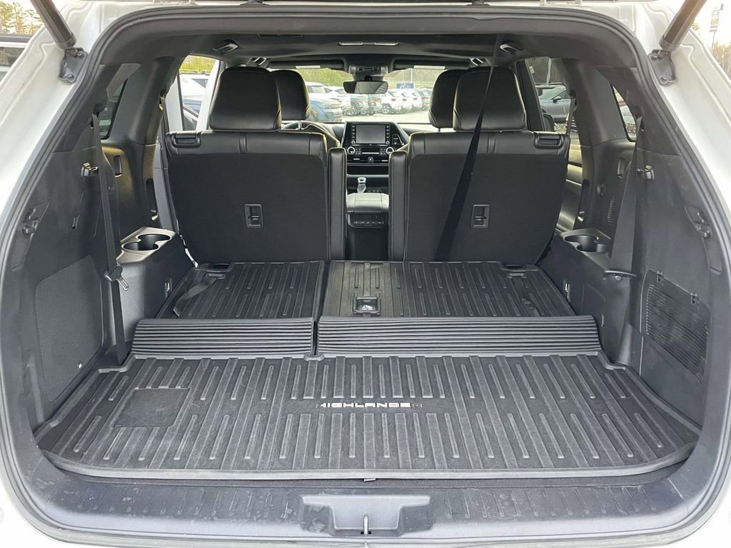Used 2021 Toyota Highlander XSE image 31
