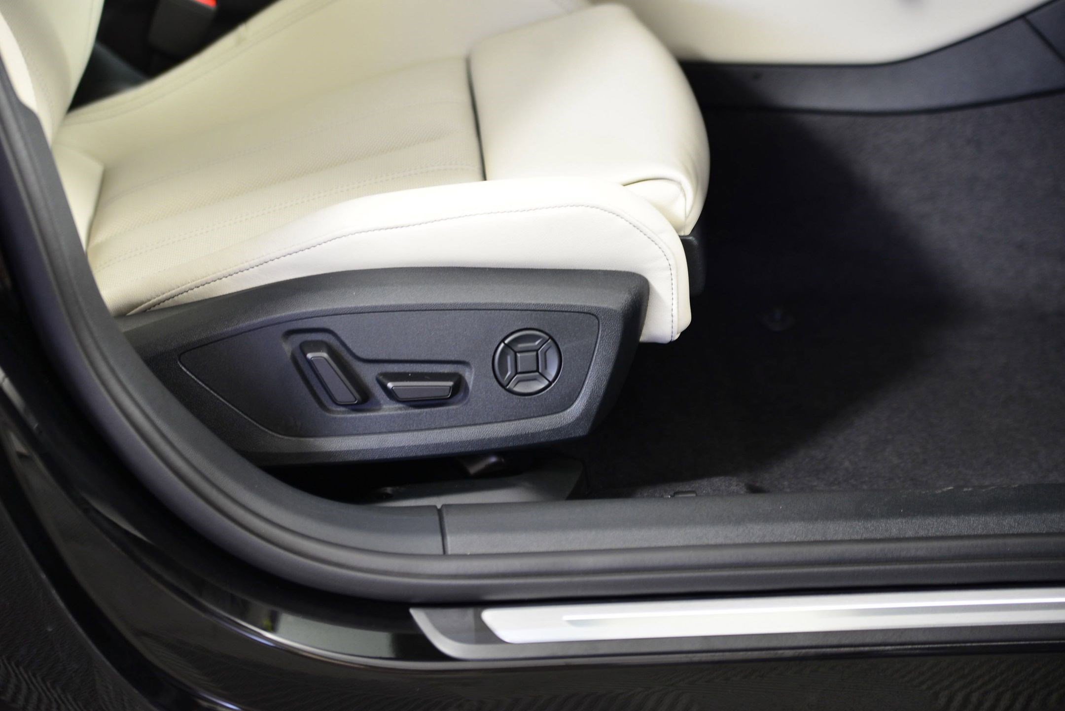 New 2025 Audi A5 2.0T Prestige image 11