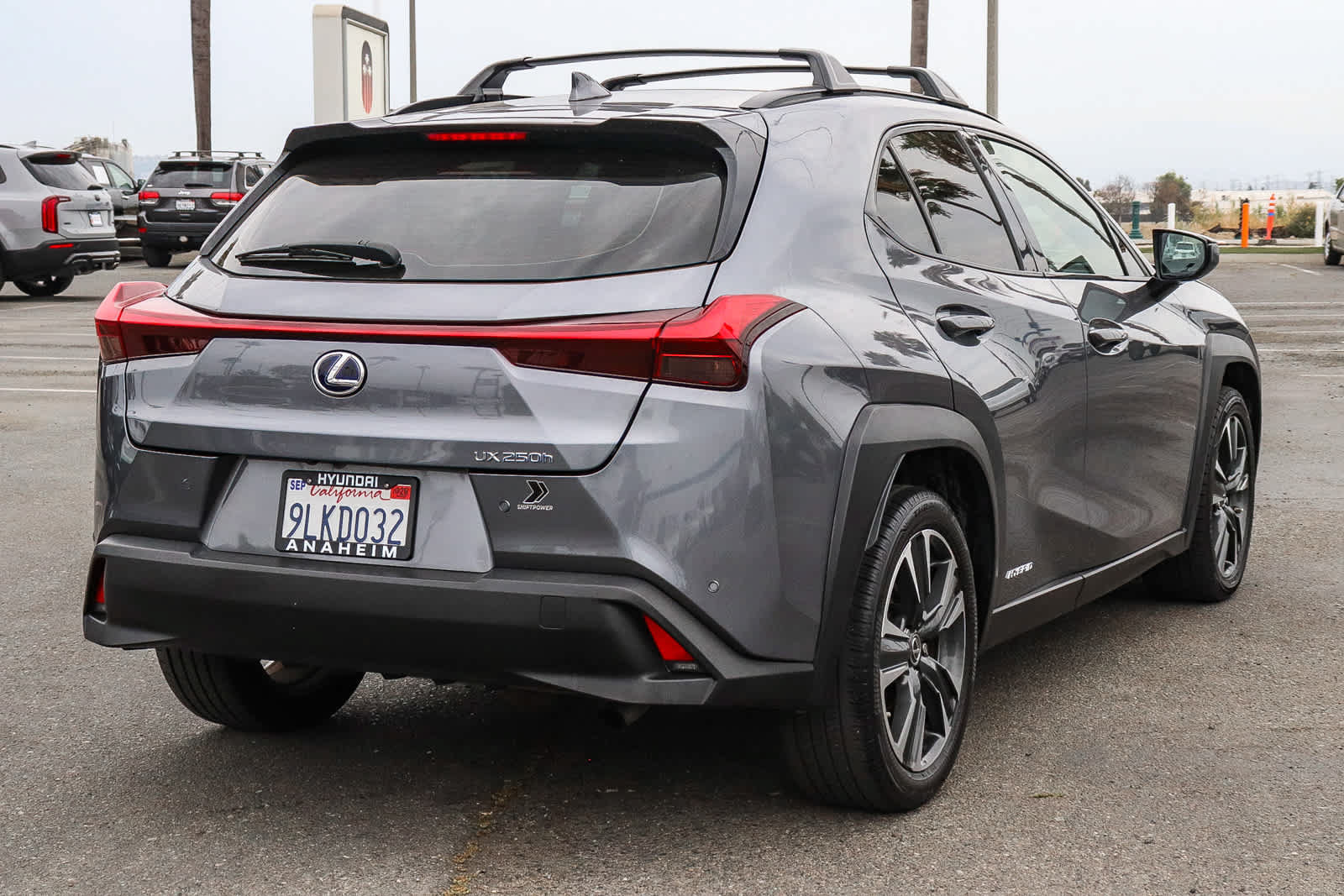 Used 2020 Lexus UX 250h w/ Premium Package AWD/4WD image 8